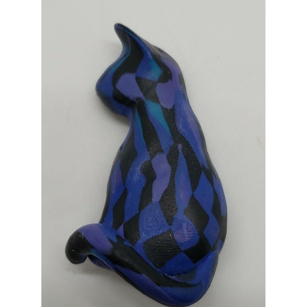 Handmade‎ signed VVS polymer clay blue/ purple checkerboard CAT brooch pin